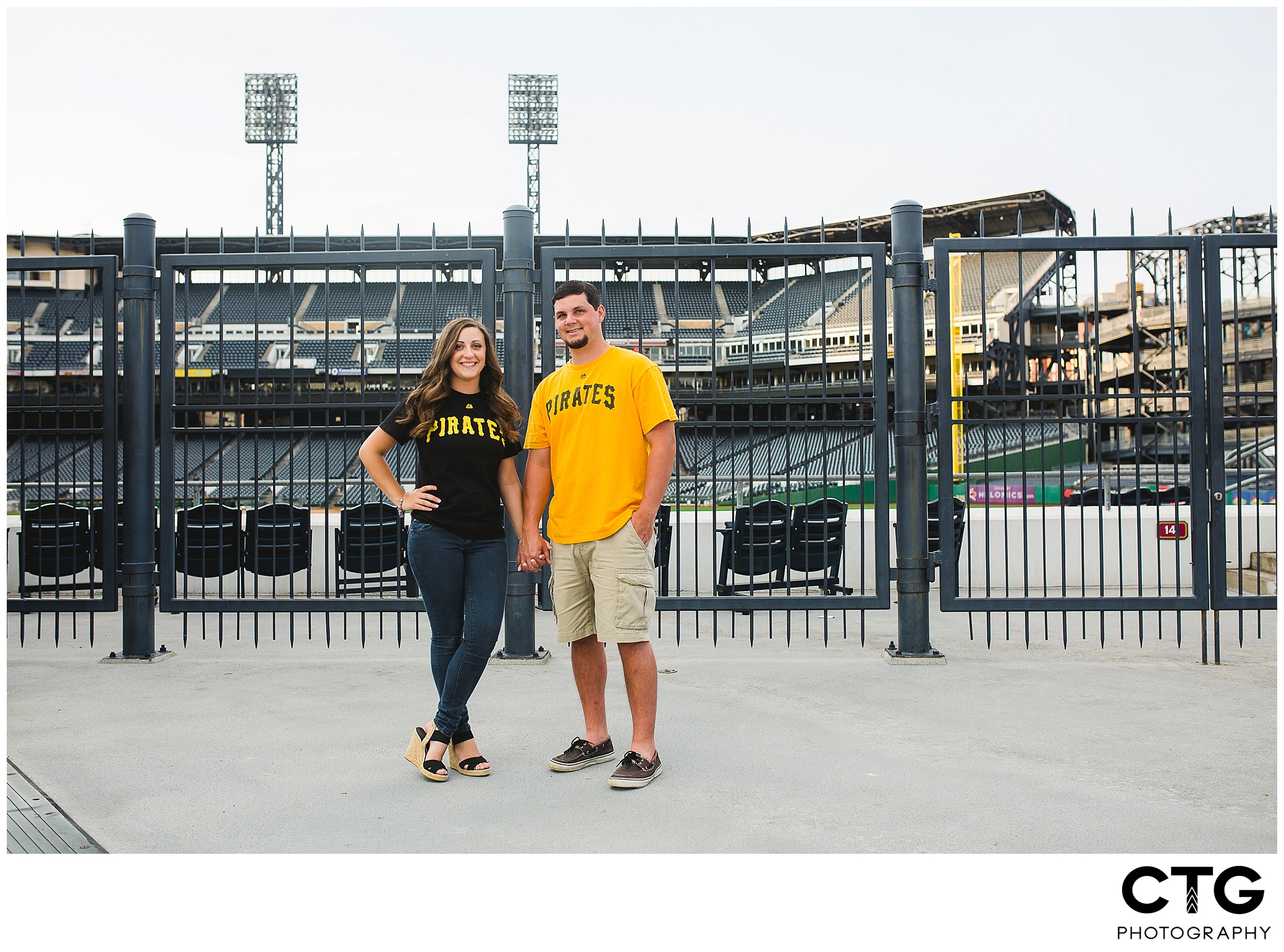 Pittsburgh_North_Shore_Engagement_Photos_0004