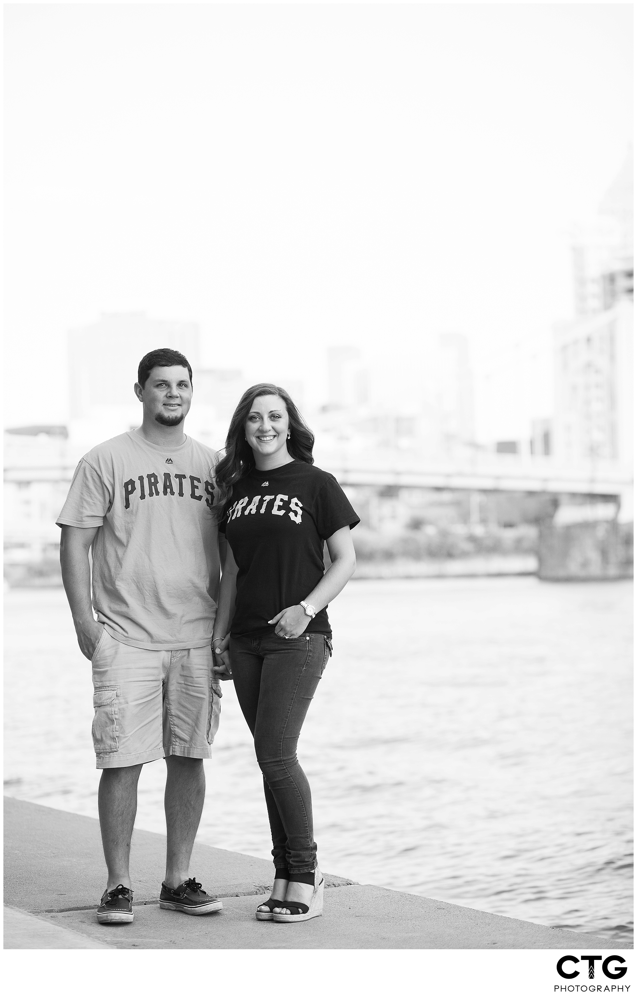 Pittsburgh_North_Shore_Engagement_Photos_0009