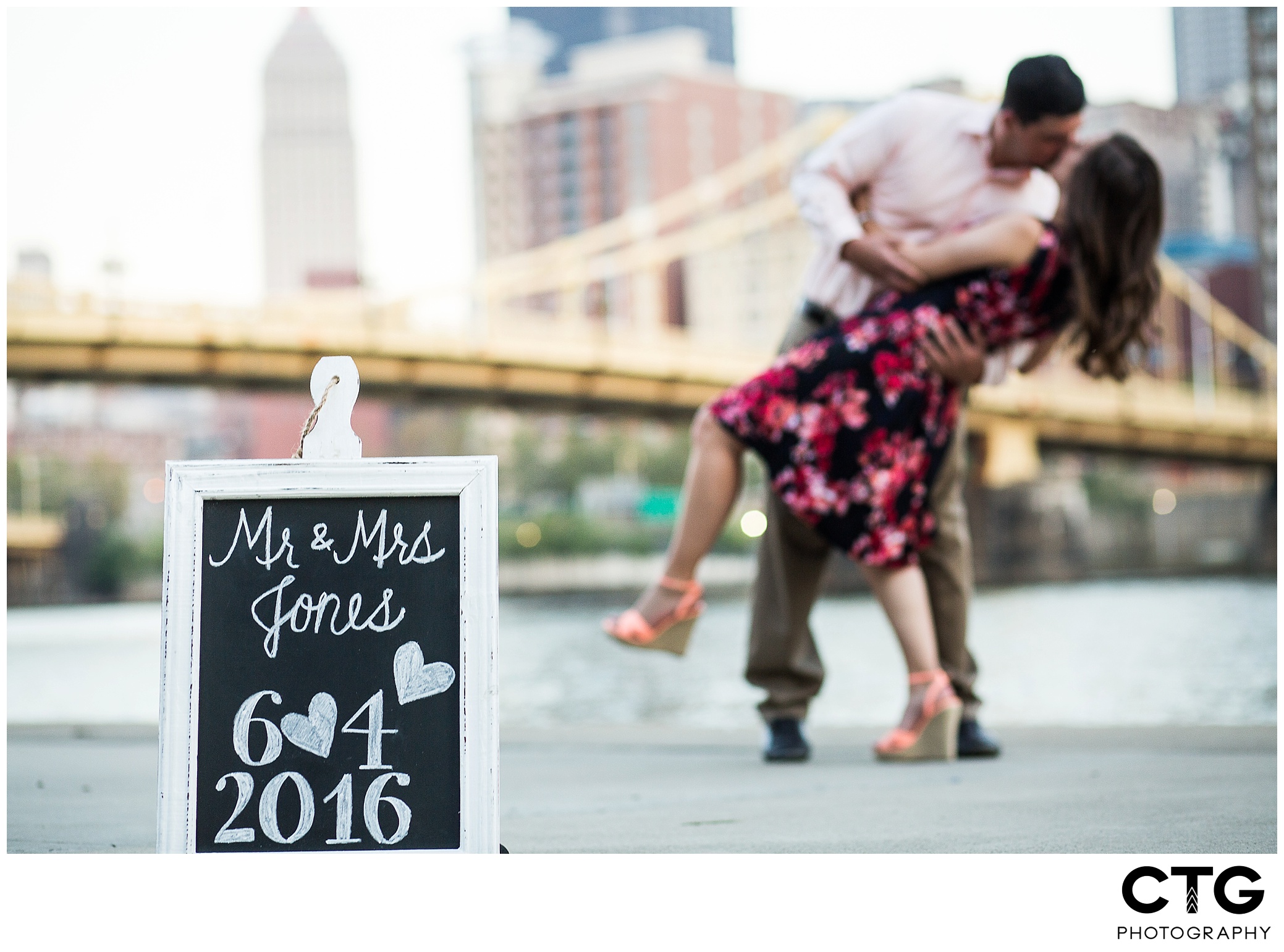 Pittsburgh_North_Shore_Engagement_Photos_0011