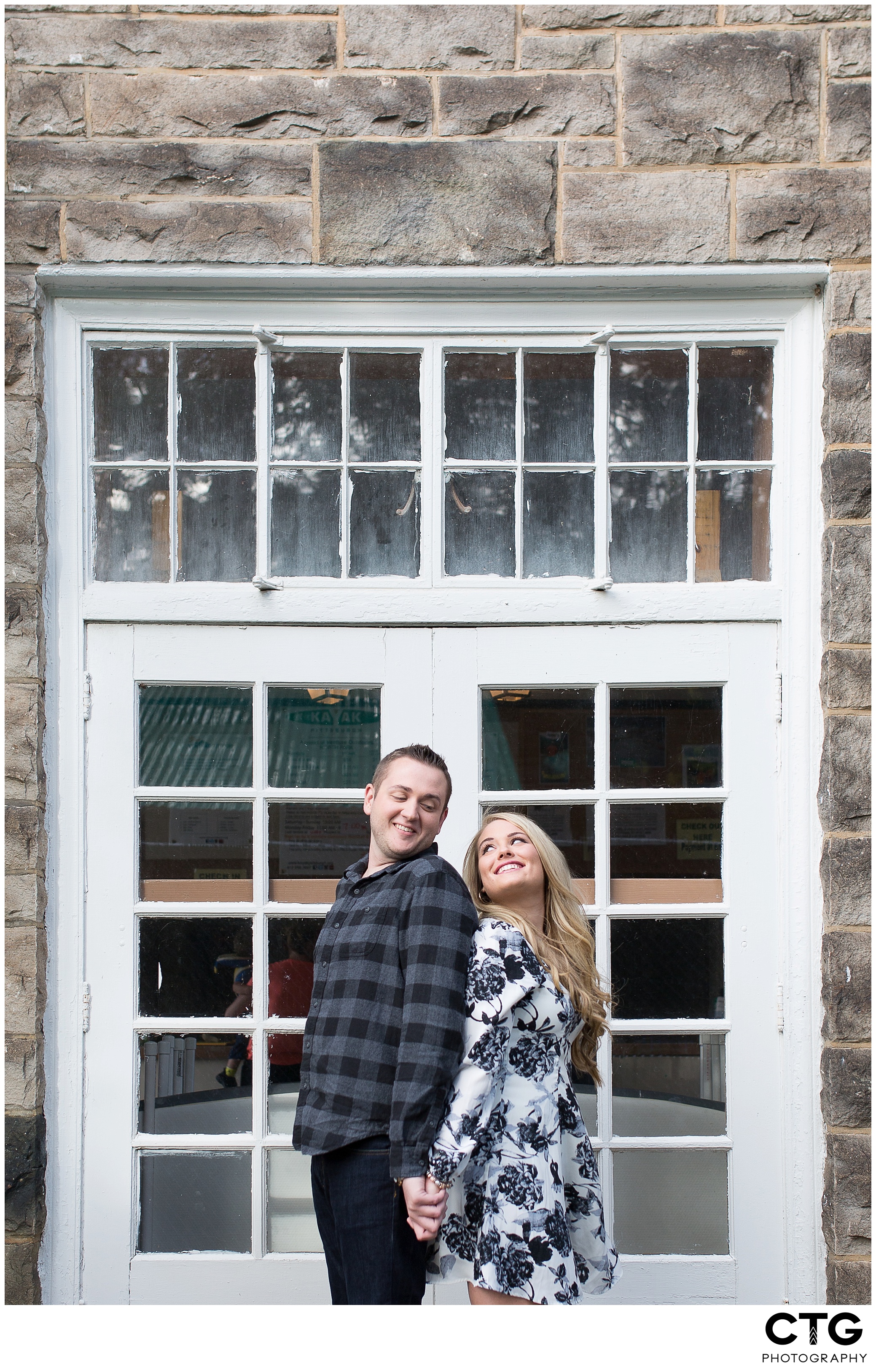 North_Park_Pittsburgh-Engagement_Photos_0001