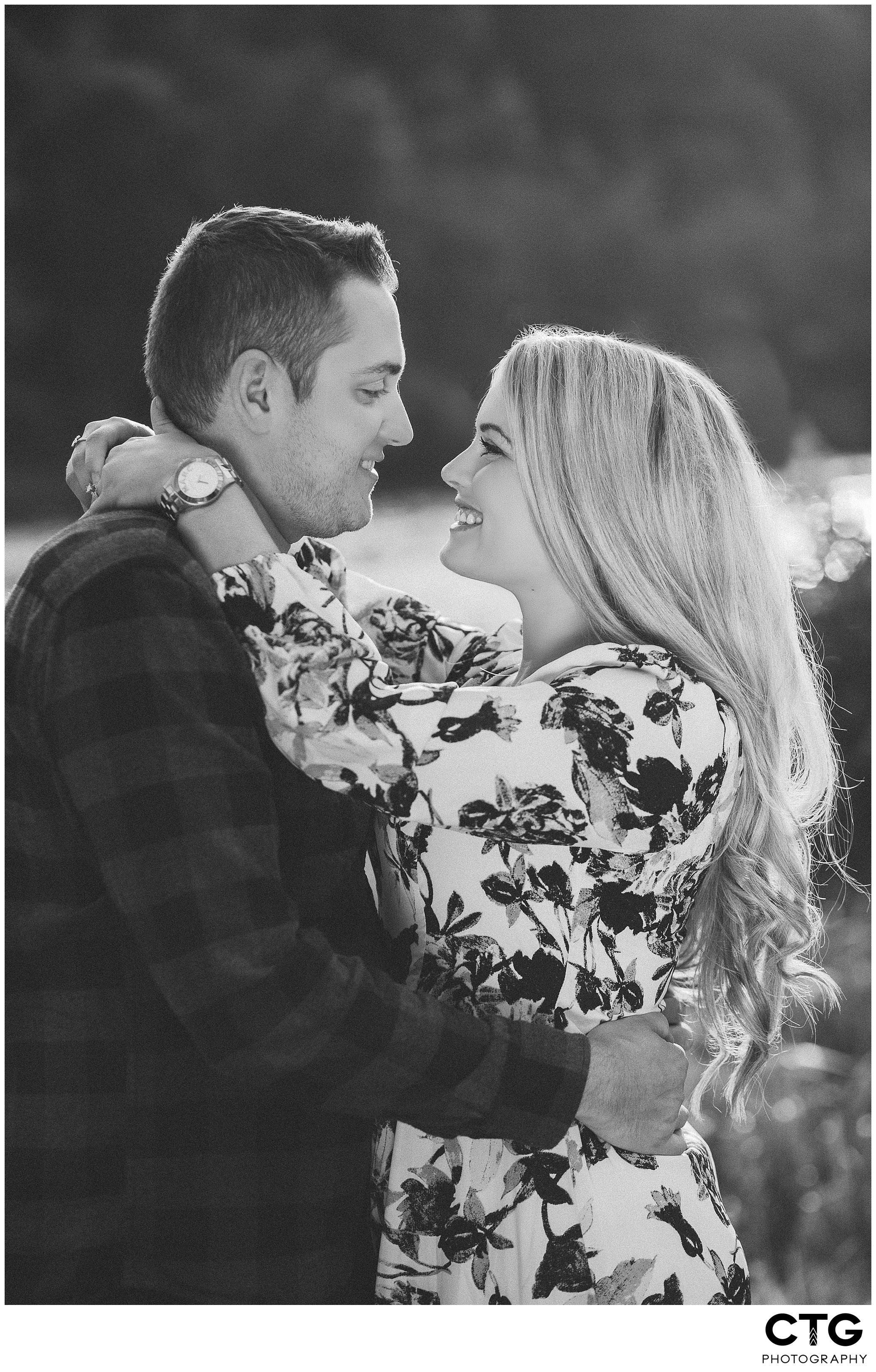 North_Park_Pittsburgh-Engagement_Photos_0003