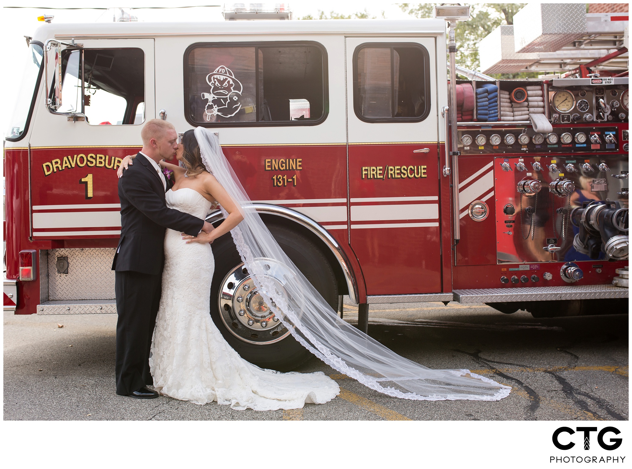 Sunset_Room_Wedding_Reception_Photos_0060