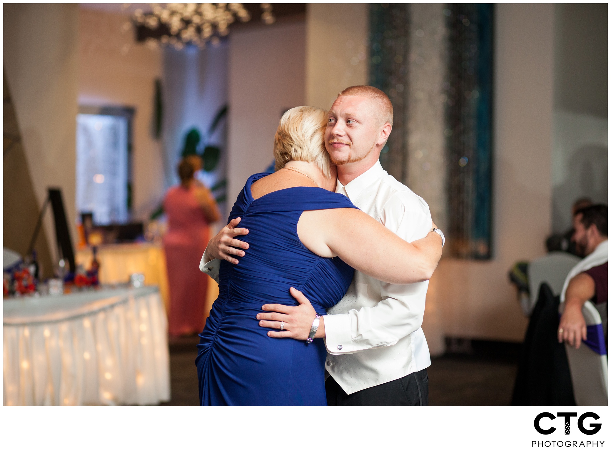 Sunset_Room_Wedding_Reception_Photos_0100