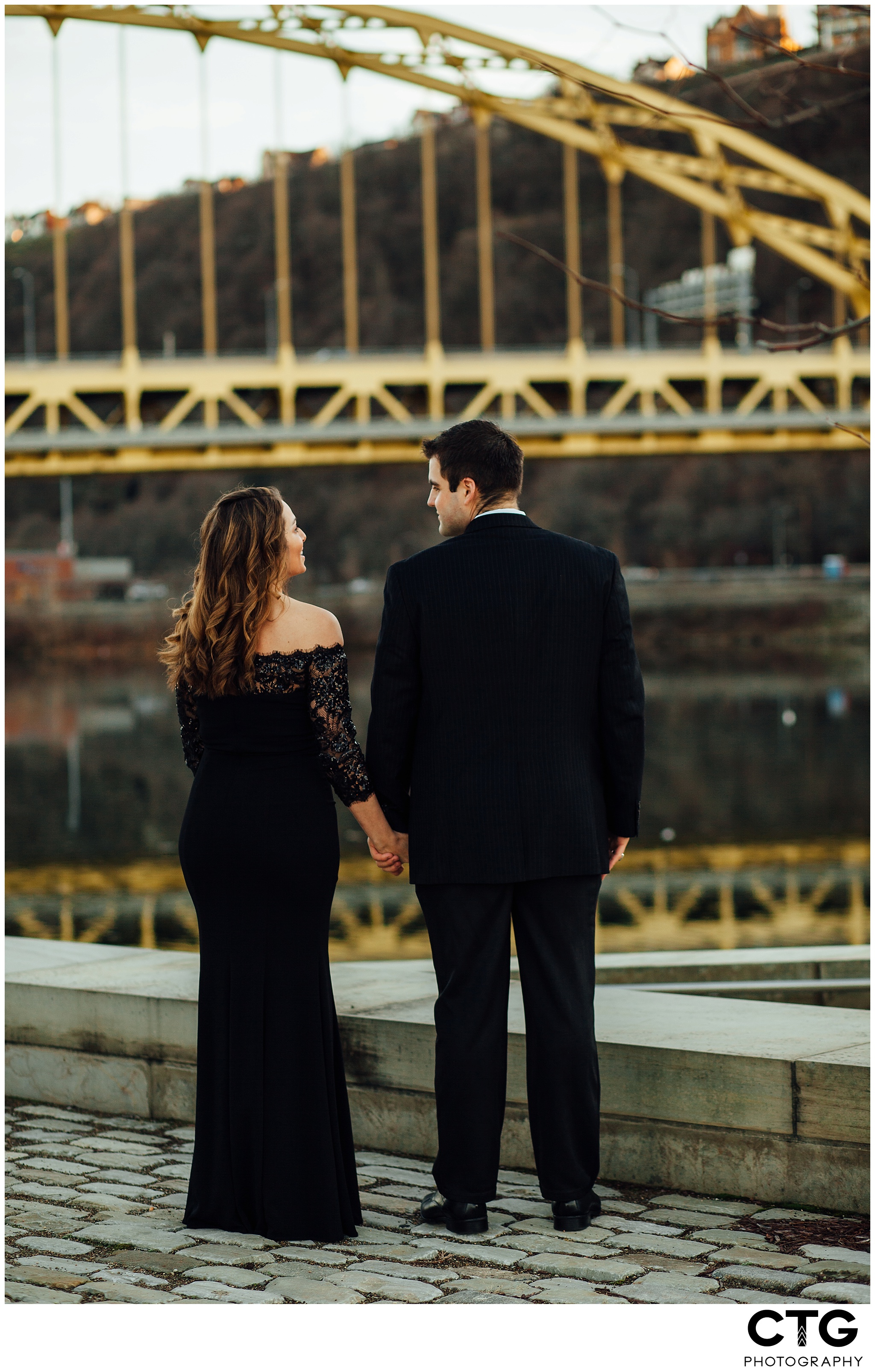 Pittsburgh_Proposal_Photographers_Proposal_At_The_Point_0018