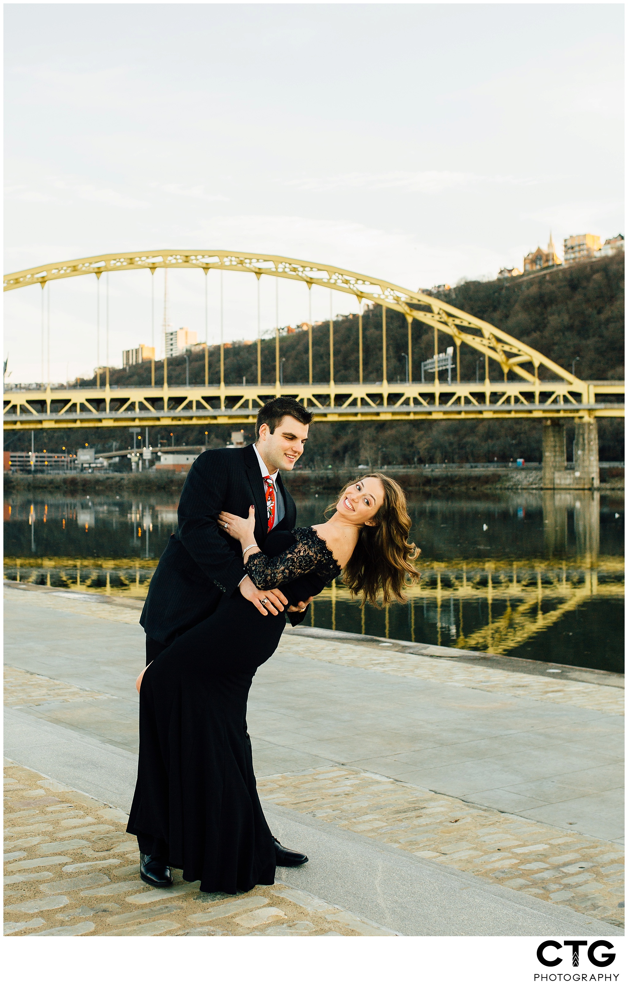 Pittsburgh_Proposal_Photographers_Proposal_At_The_Point_0025