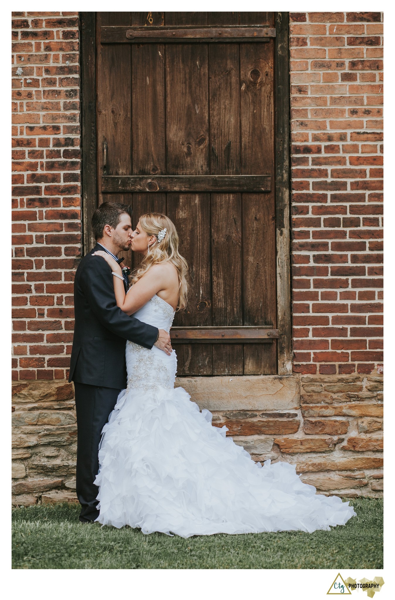 west overton barn wedding photos_0053