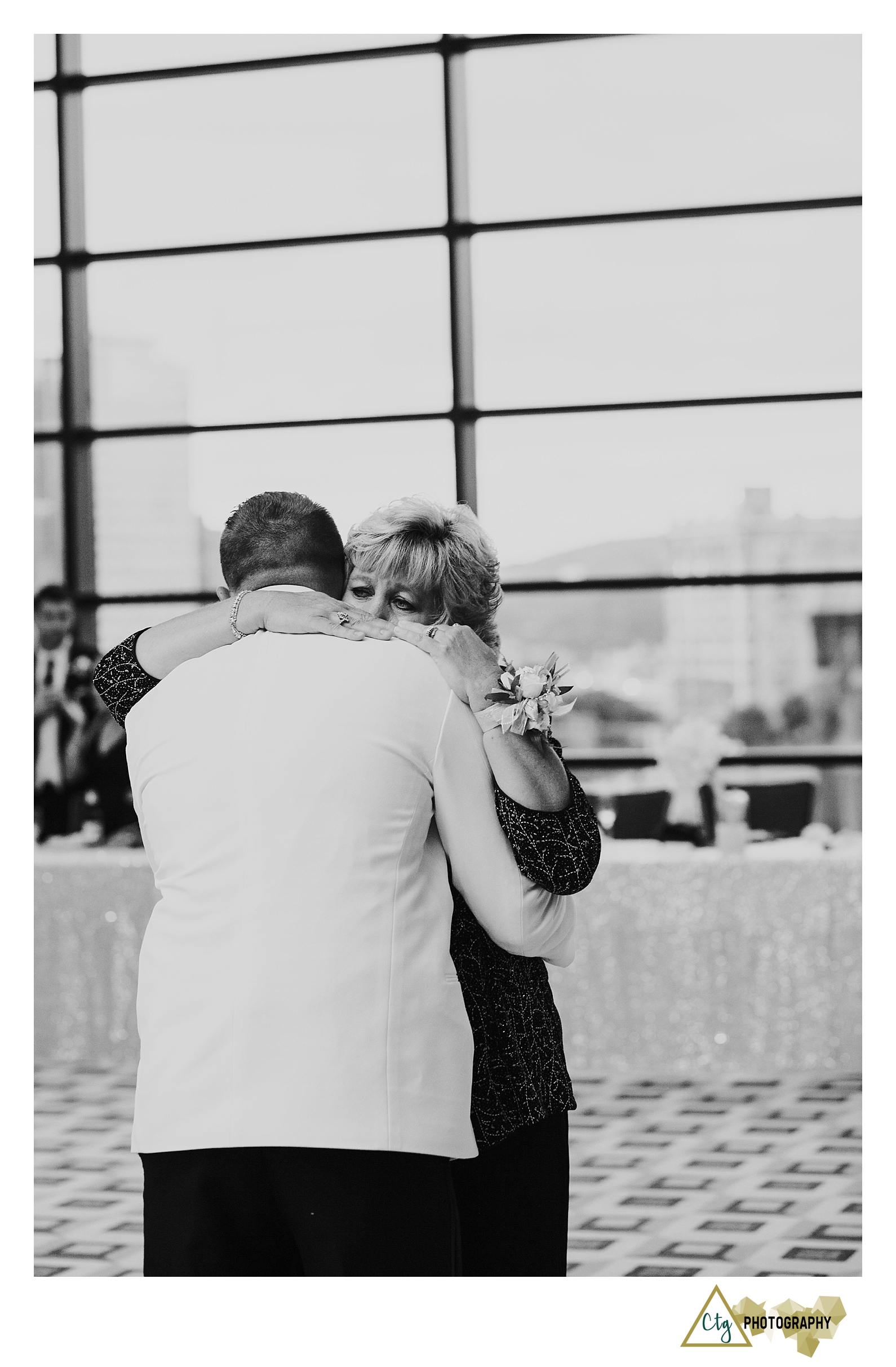 Duquesne Power Center Wedding Photos_0114