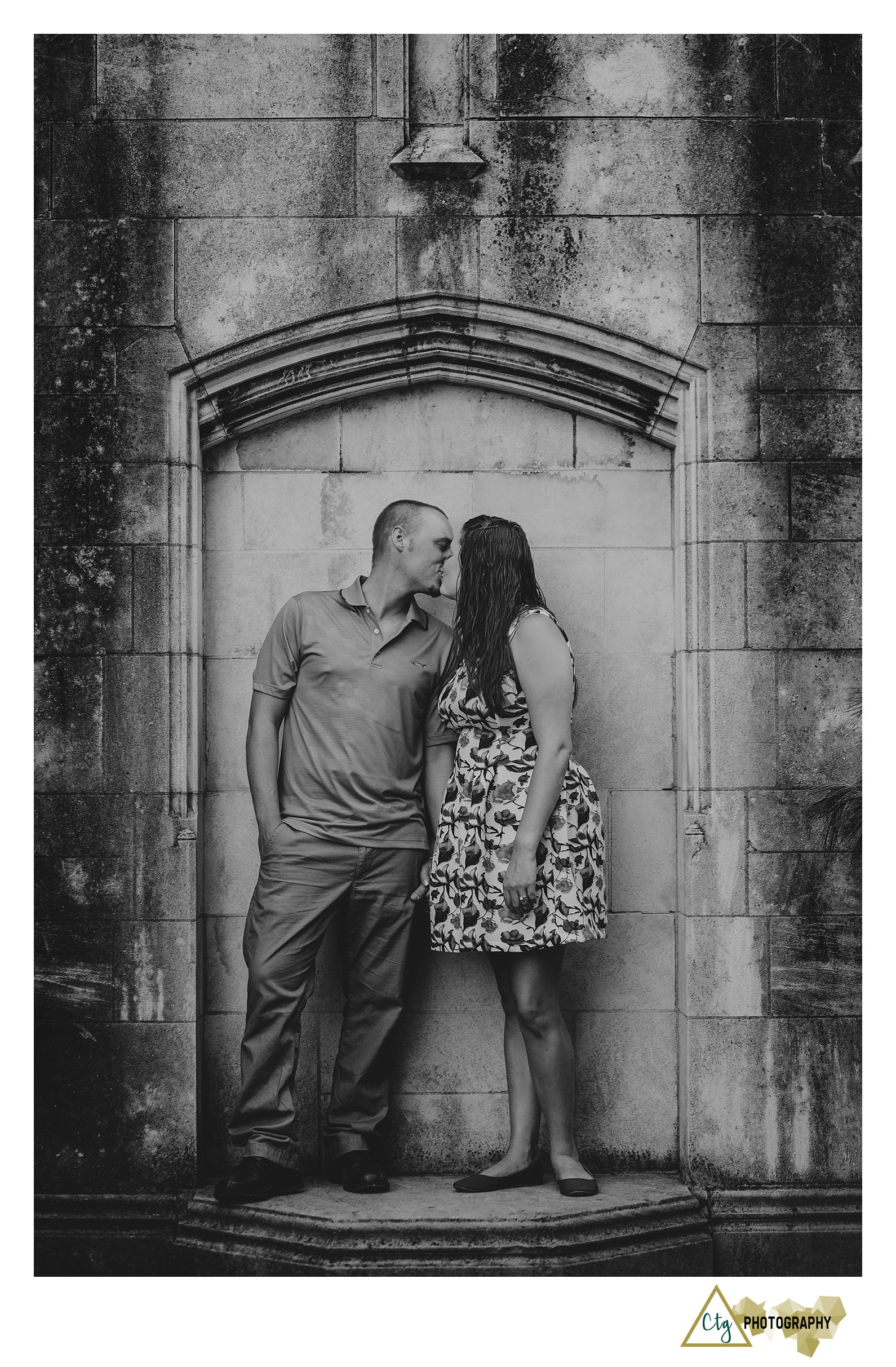 Mellon Park Engagement Photos_0007