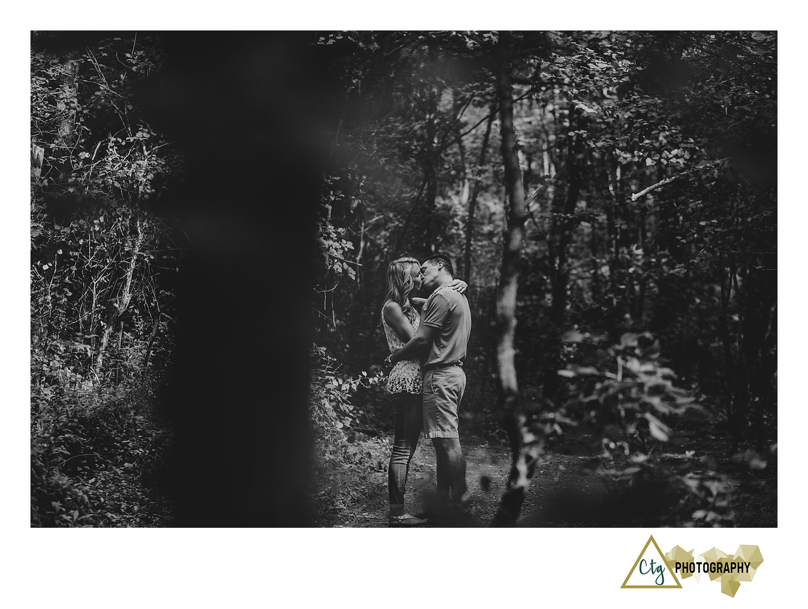 pittsburgh-botanical-gardens-engagement-photos_0006