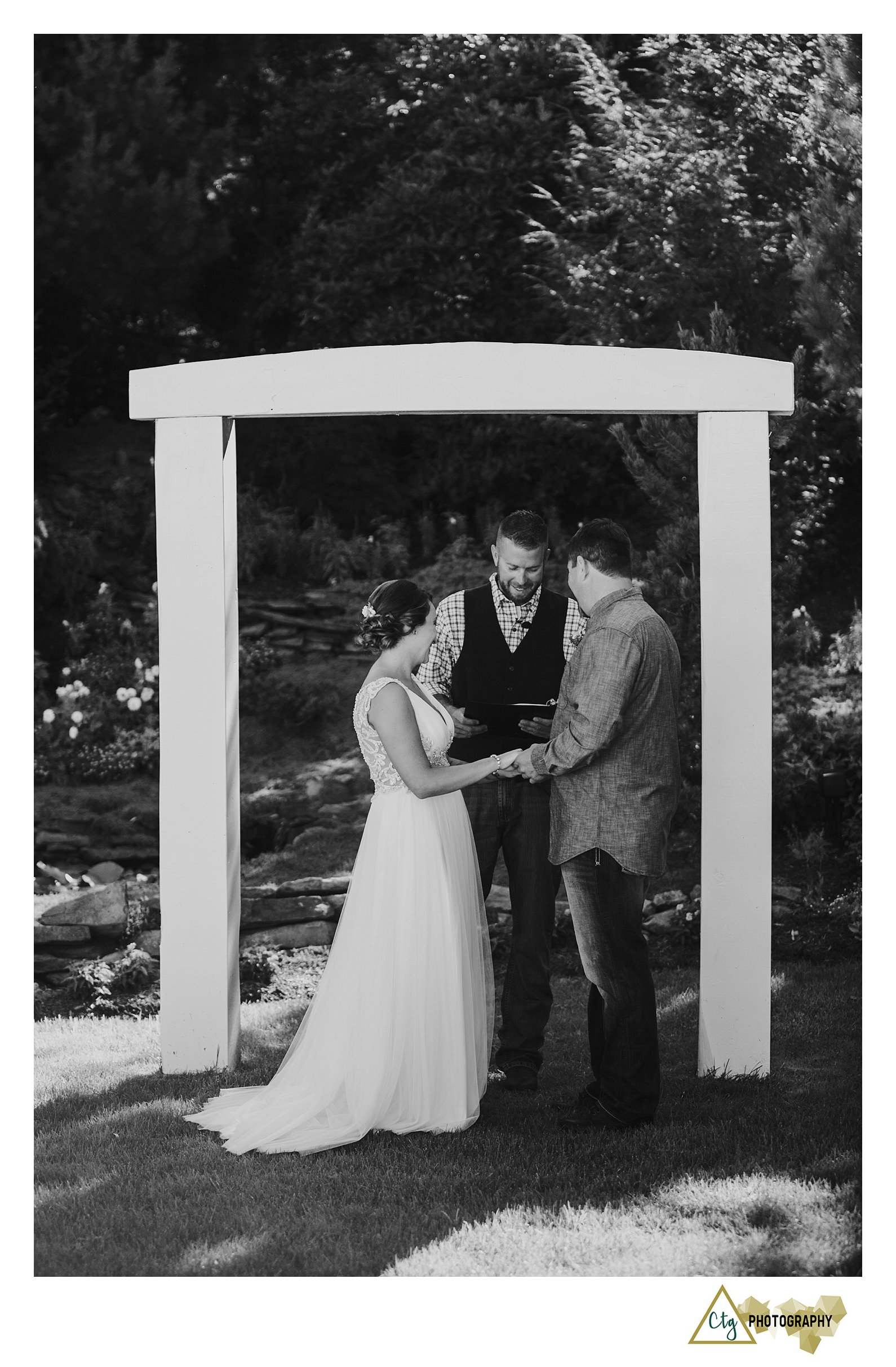 stone-bridge-farm-nursery-wedding-photos_0017