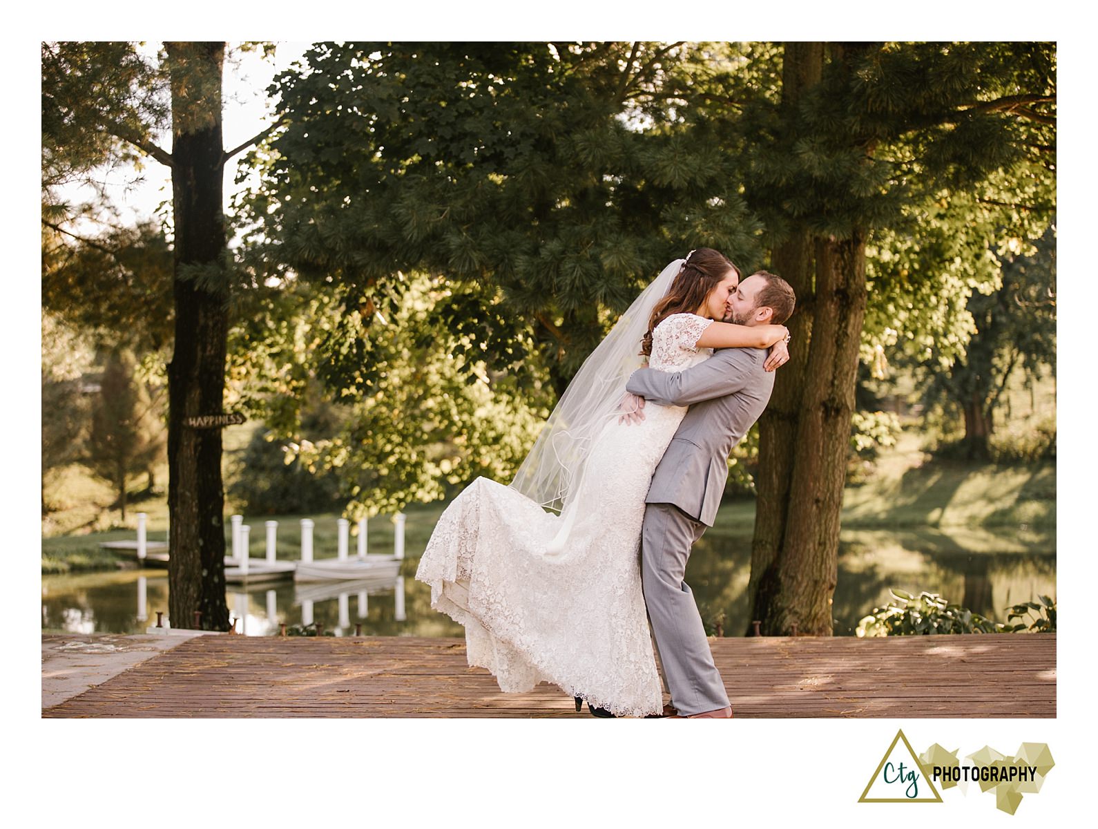 shady-elms-farm-wedding-photos