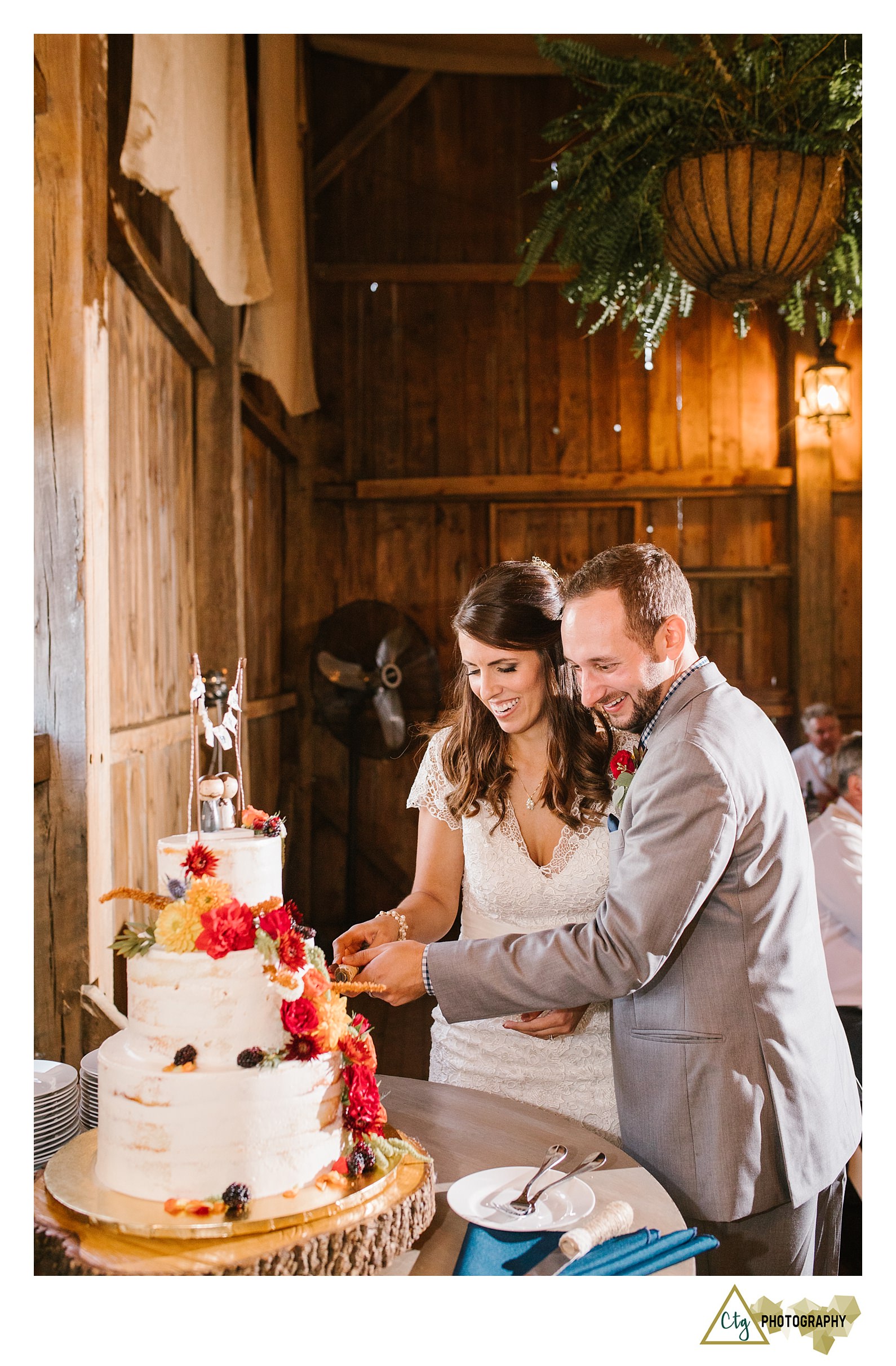 shady-elms-farm-wedding-photos