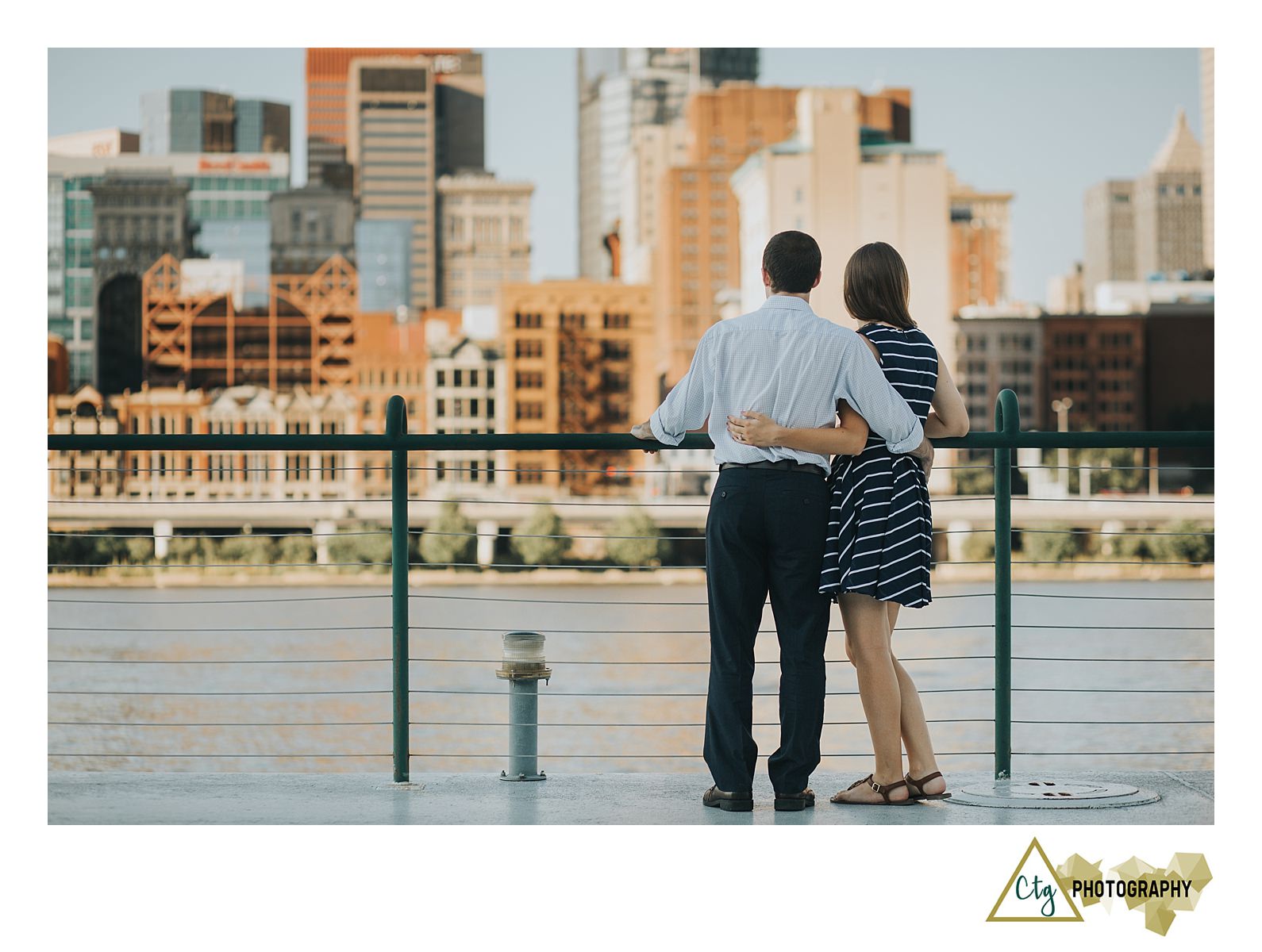 best-photos-from-2016-pittsburgh-engagement-photographer_0120