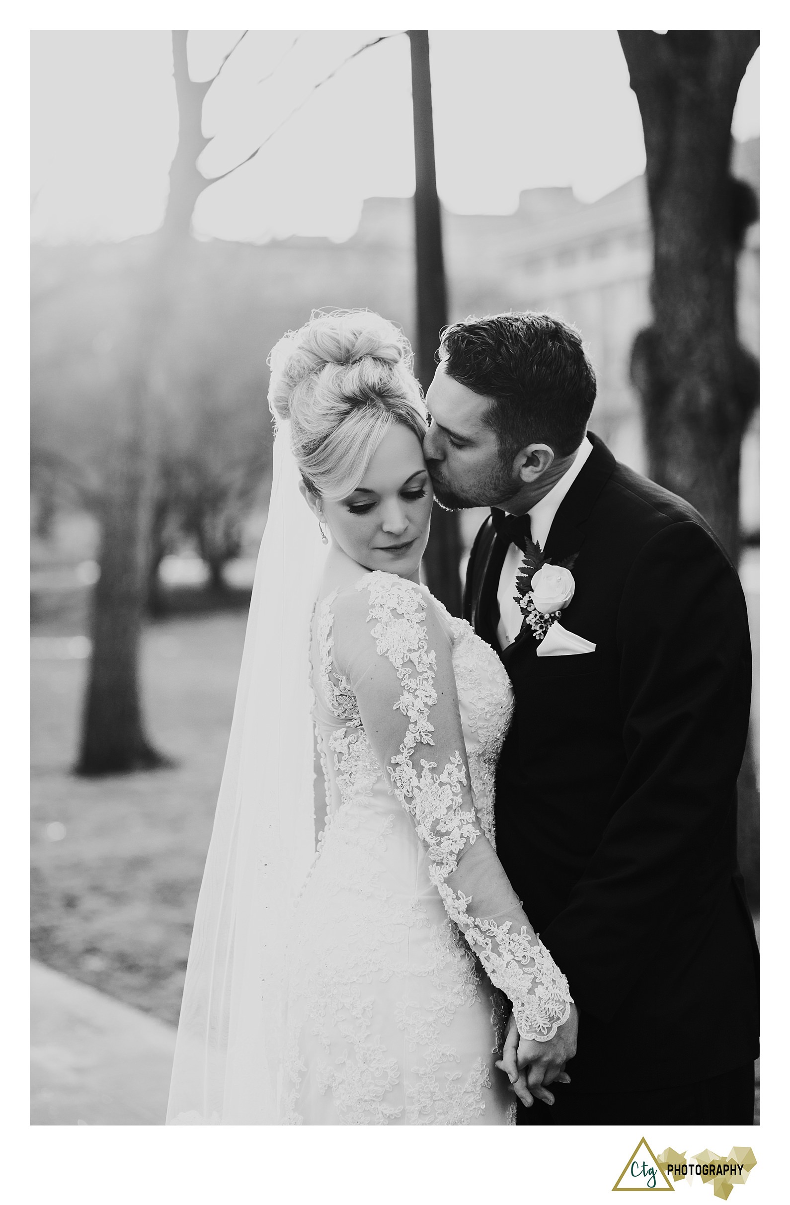 Winter Wedding At Heinz Chapel And The Priory