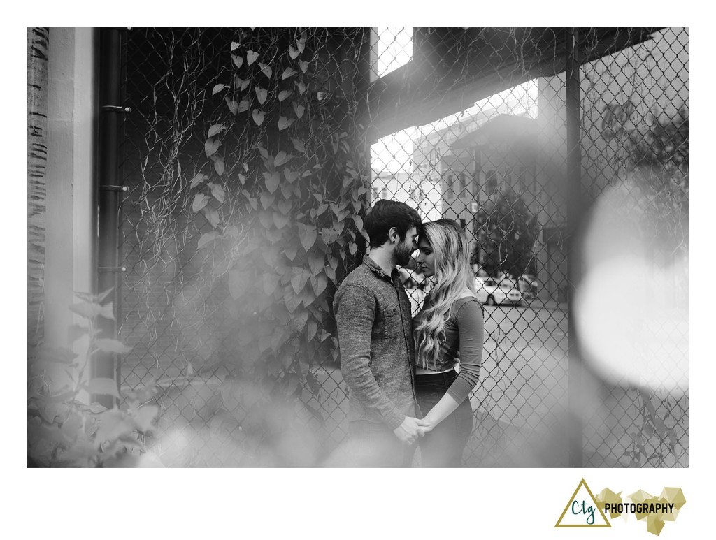 Downtown Pgh Couples Shoot_0017