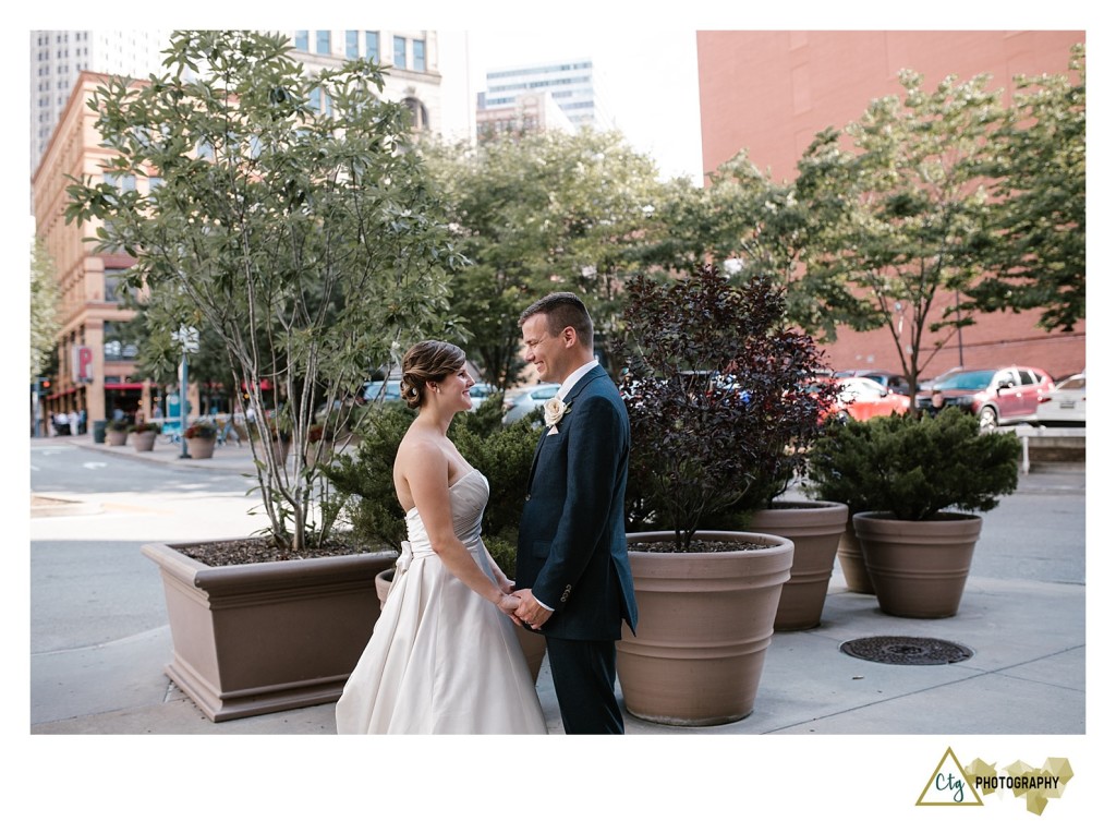 downtown pgh wedding photos