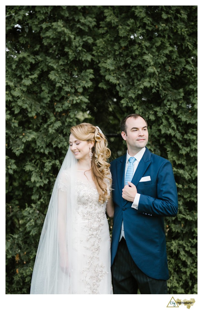 downton abby themed wedding couple