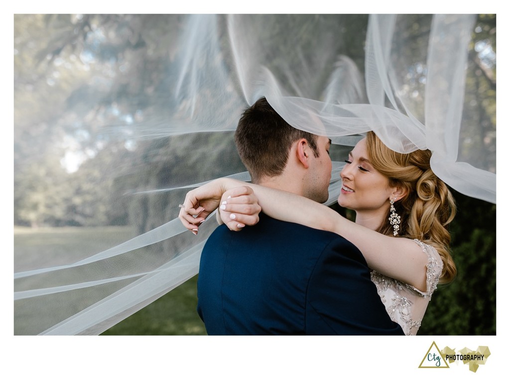 downton abby themed wedding couple