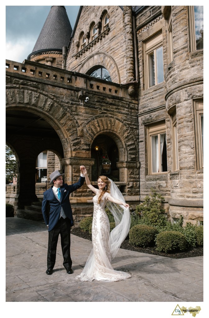 downton abby themed wedding couple