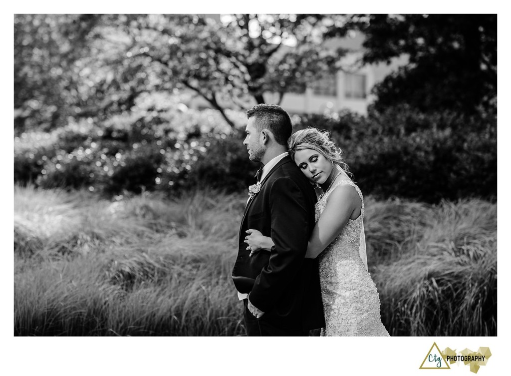 bride and groom in downtown pittsburgh