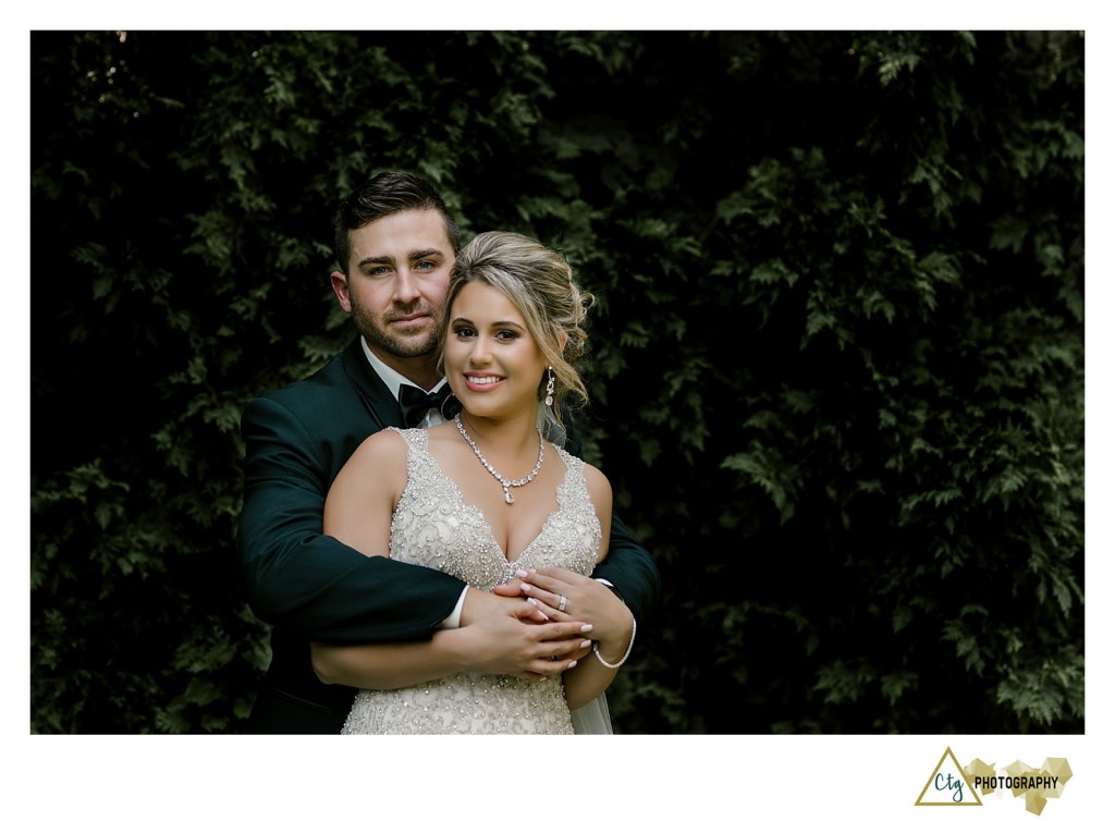 bride and groom in downtown pittsburgh