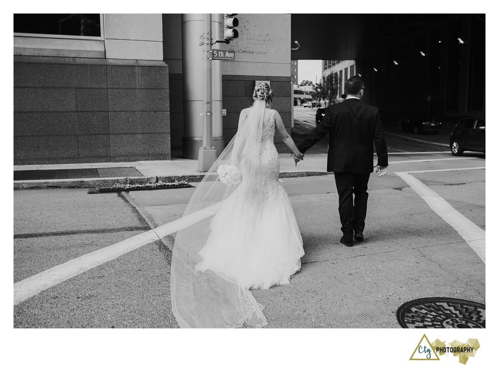 bride and groom in downtown pittsburgh