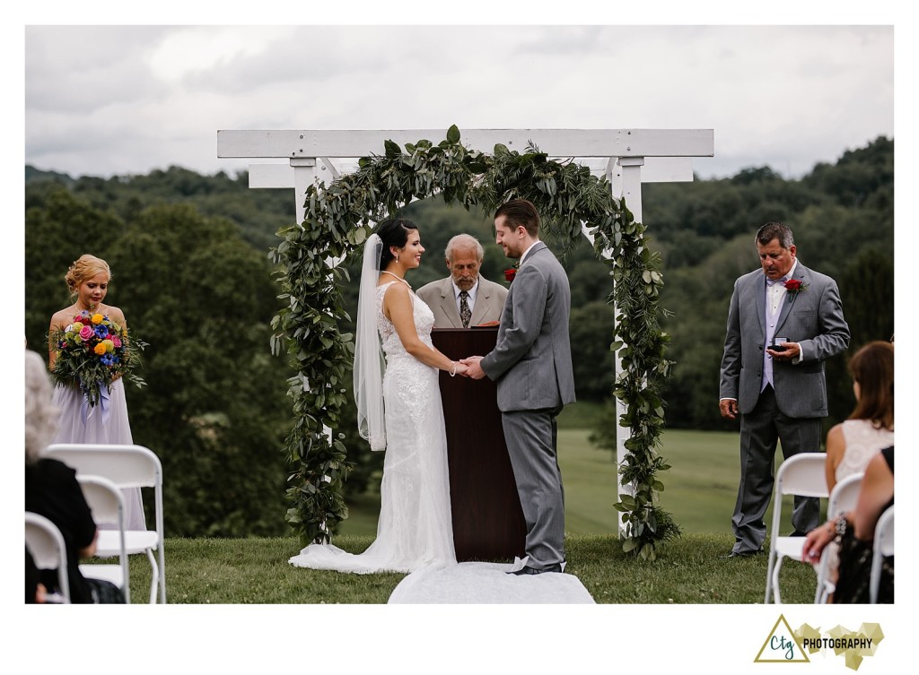 wedding ceremony at kittanning country club