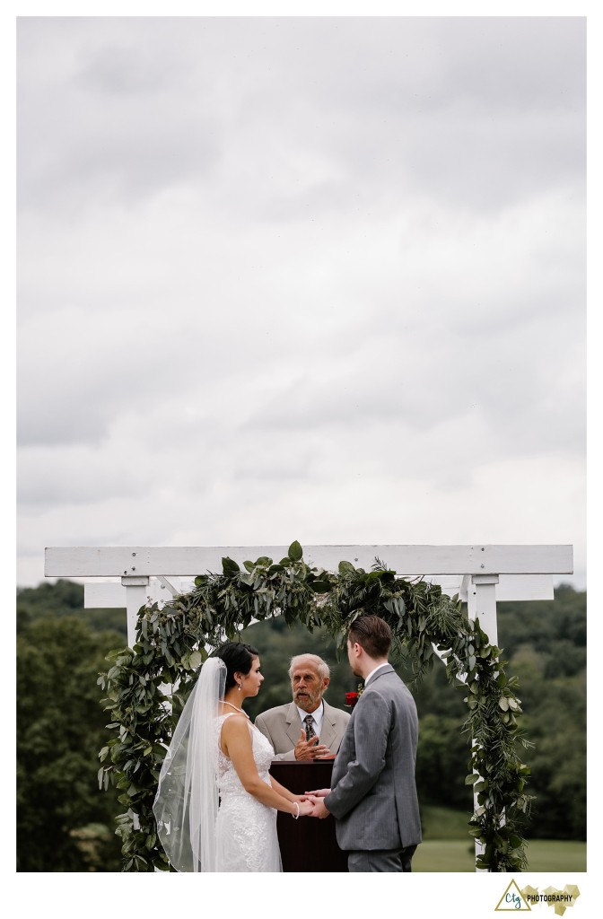 wedding ceremony at kittanning country club