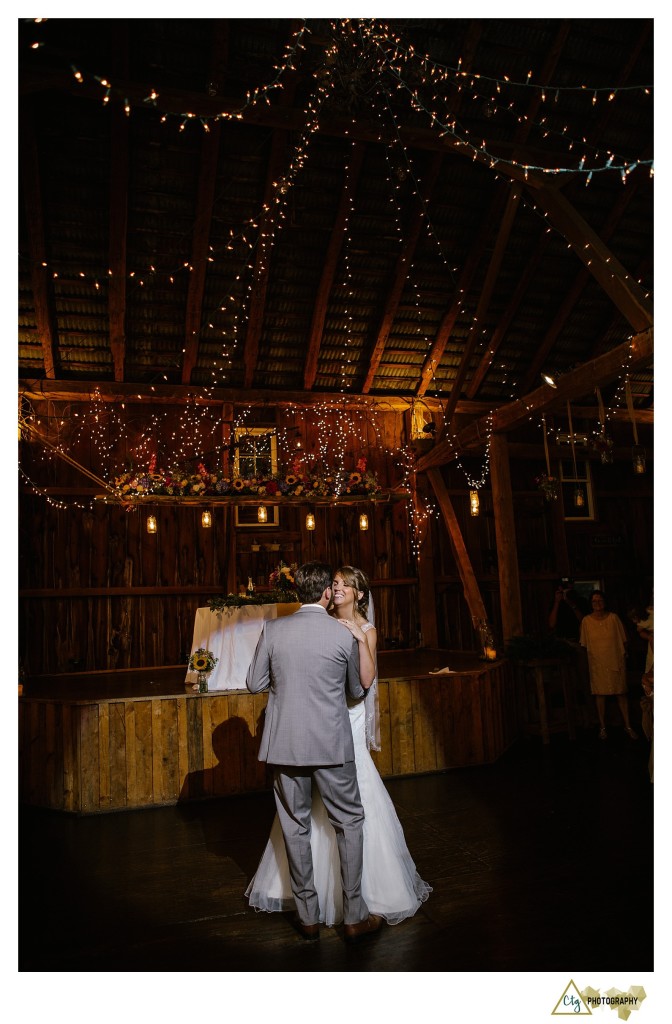 first dance photos at the hayloft 