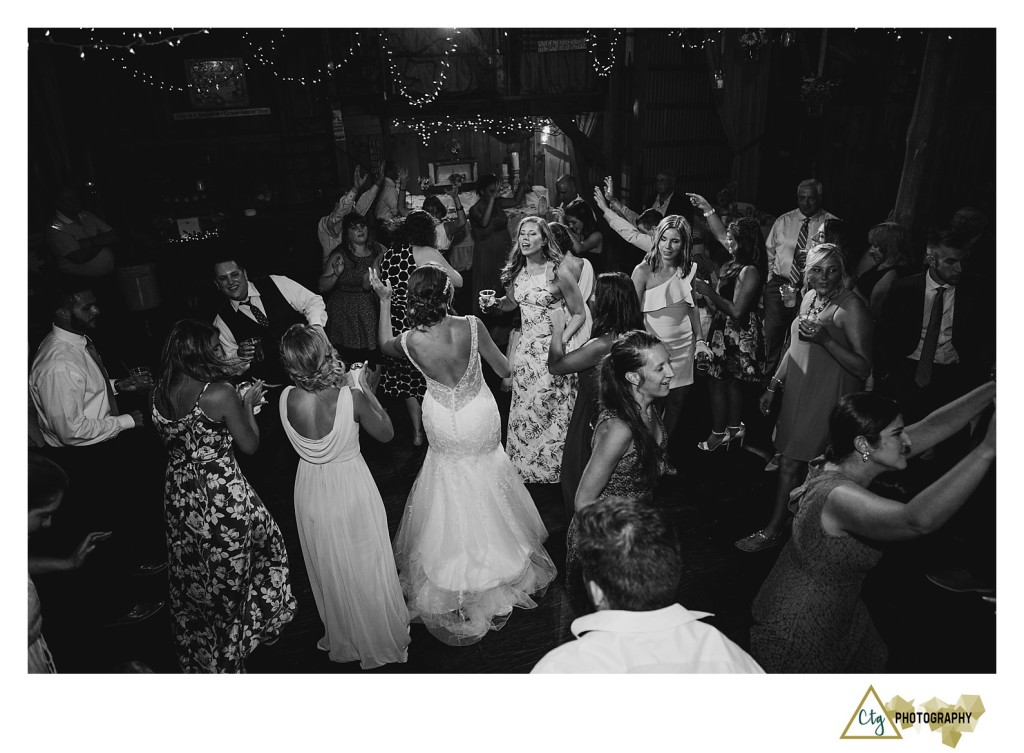 reception photos at the hayloft