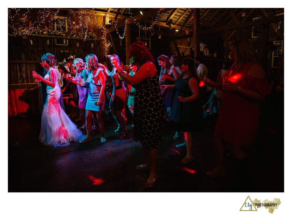 reception photos at the hayloft