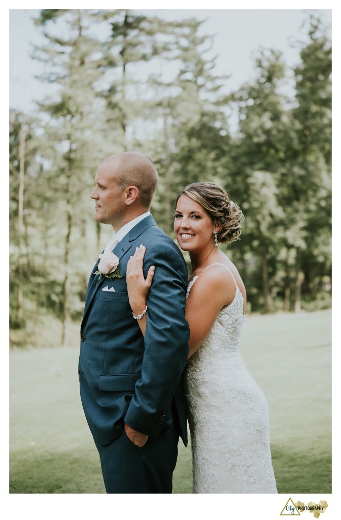 bride and groom at southpointe golf club