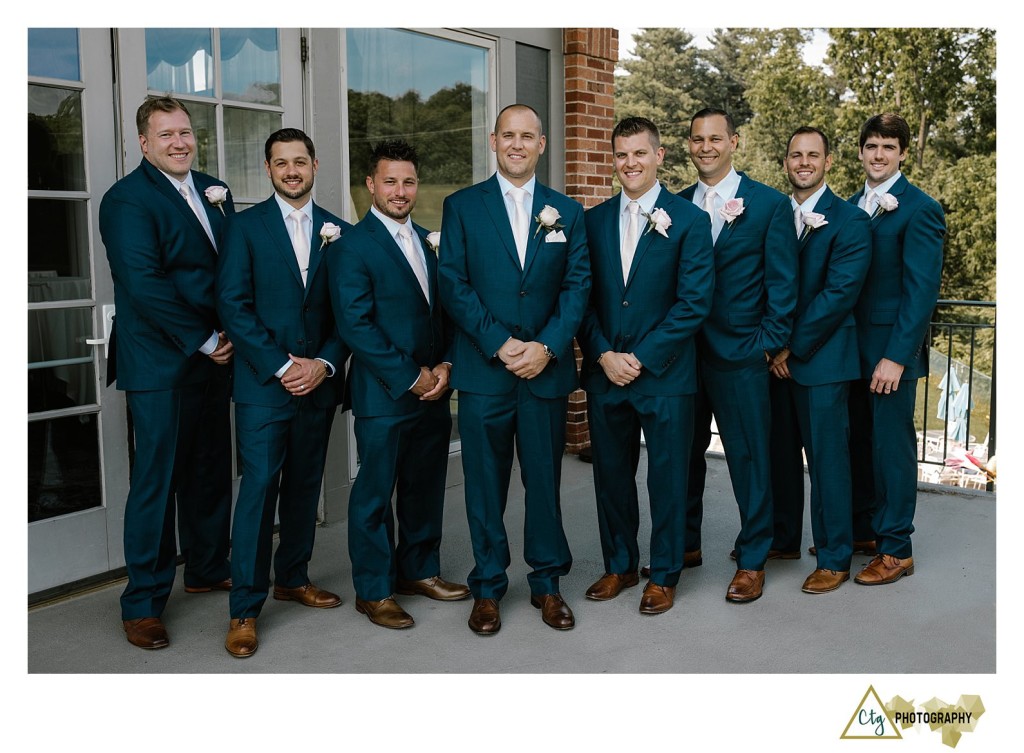 bridal party at southpointe golf club 
