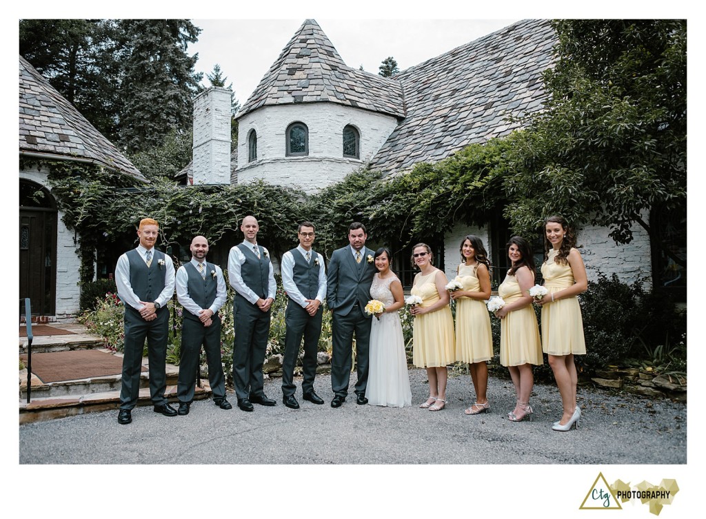 bridal party at the hyeholde