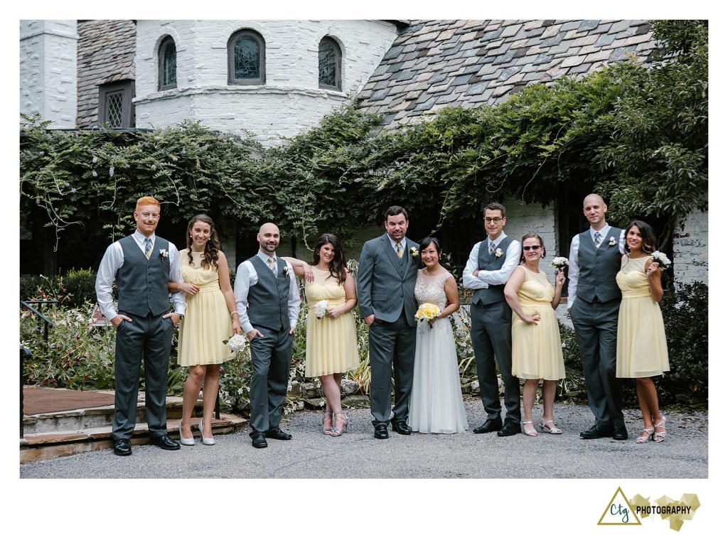 bridal party at the hyeholde