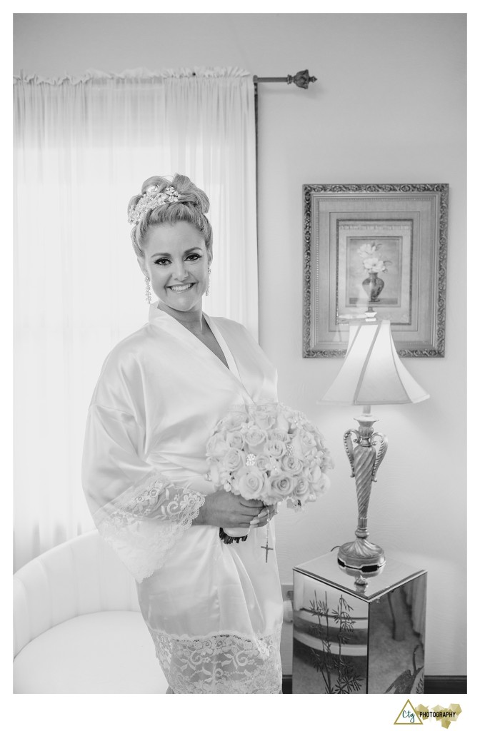 bride with robe photo