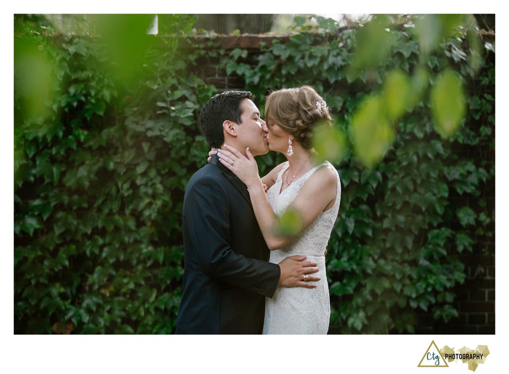 bride and groom at Mellon Park Pgh