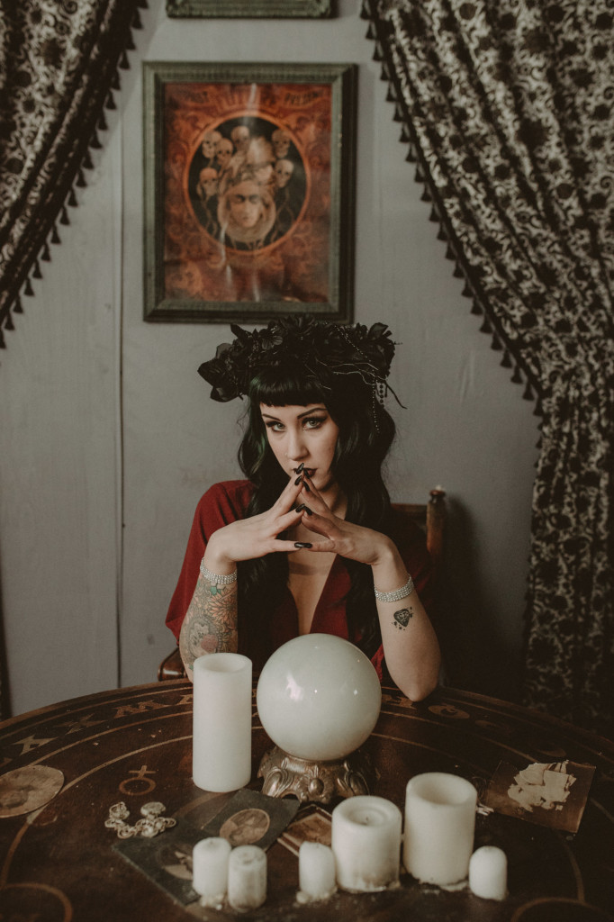 scare house photo shoot