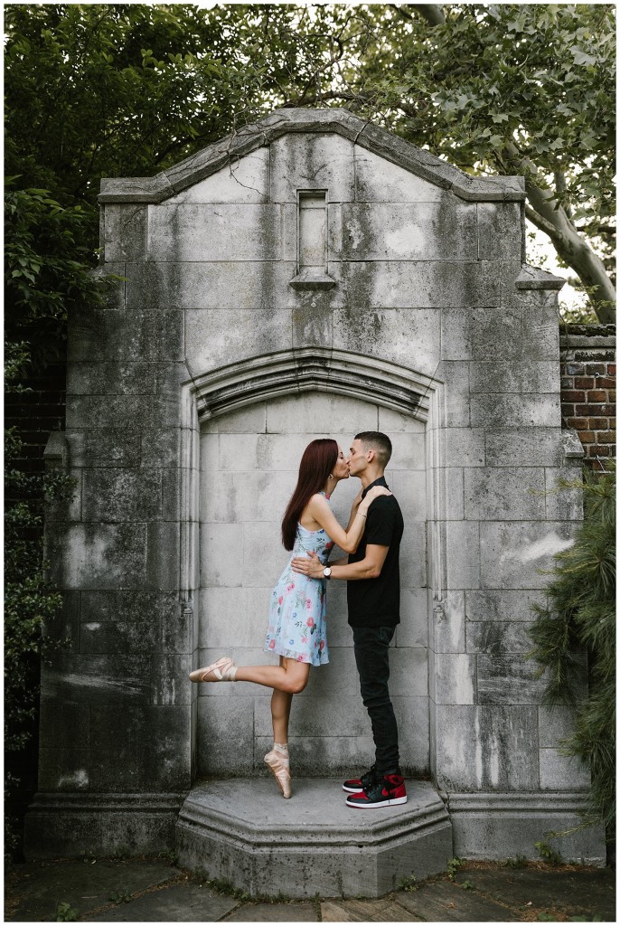 Mellon Park Engagement Photos_0008