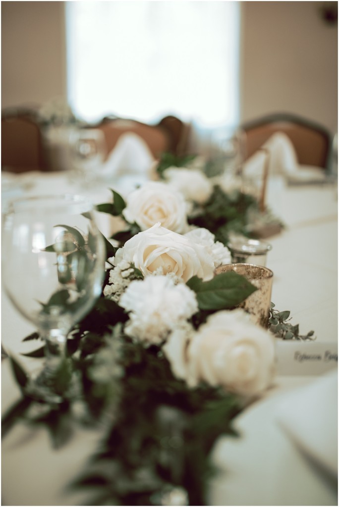 simple flower wedding decor