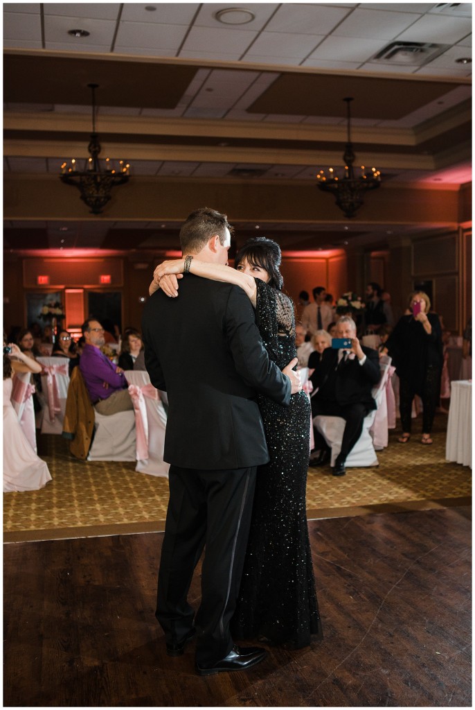 DoubleTree by Hilton Hotel Pittsburgh - Meadow Lands