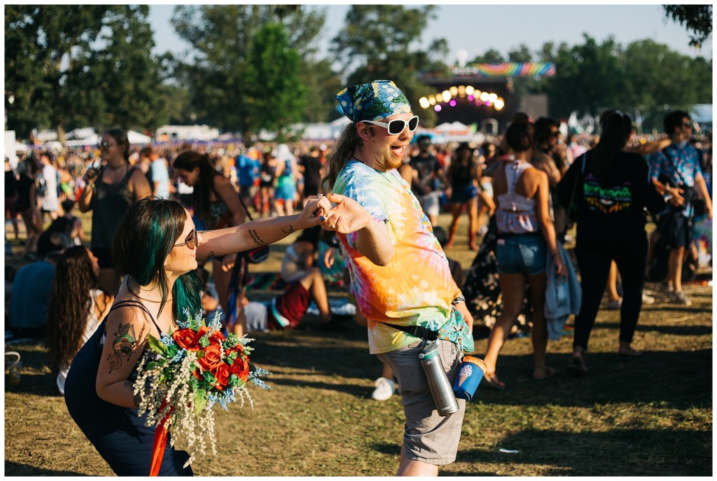 bonnaroo fountain wedding photos