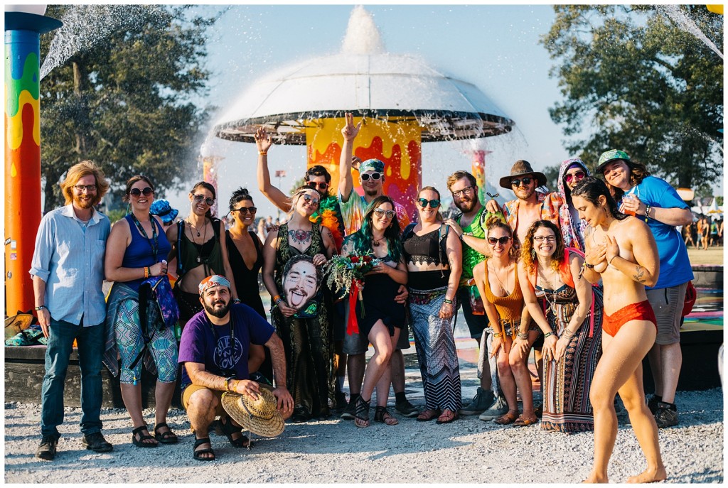 bonnaroo fountain wedding photos
