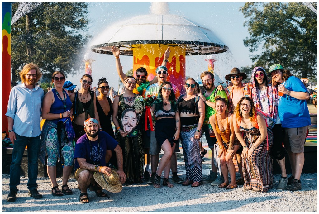 bonnaroo fountain wedding photos