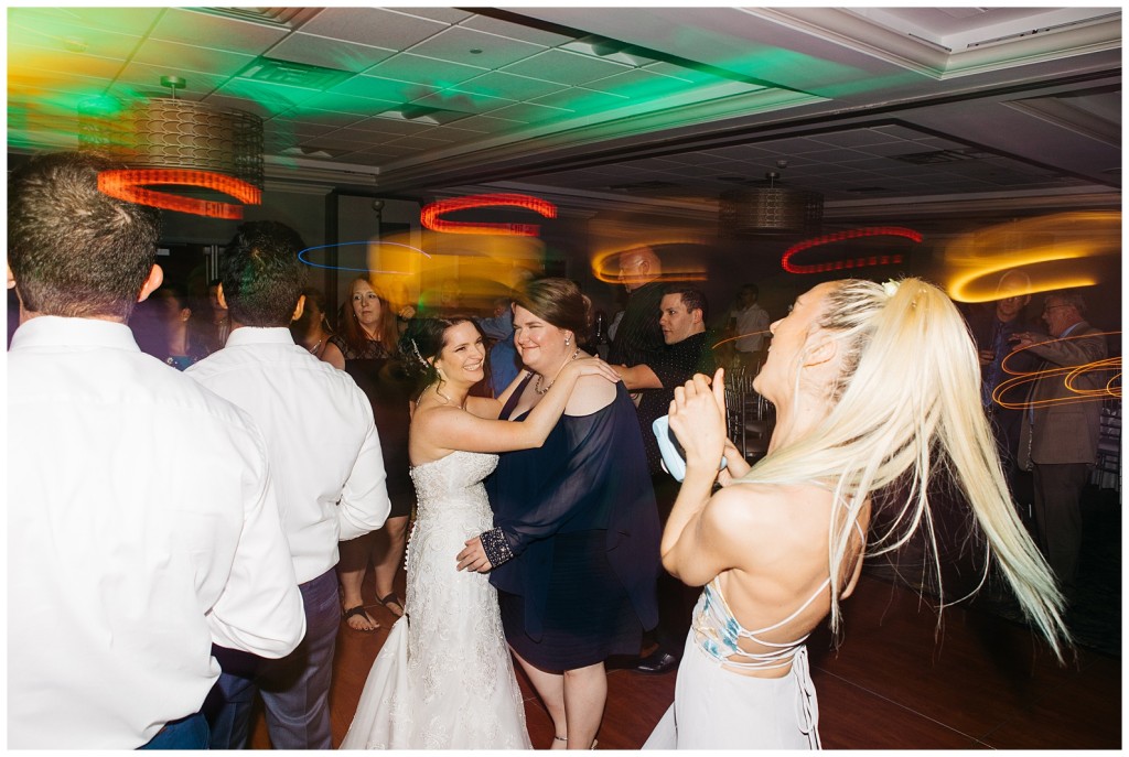 Crowne Plaza Pittsburgh South Wedding Photos_0084