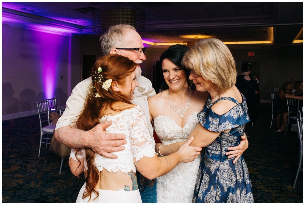 Crowne Plaza Pittsburgh South Wedding Photos_0091