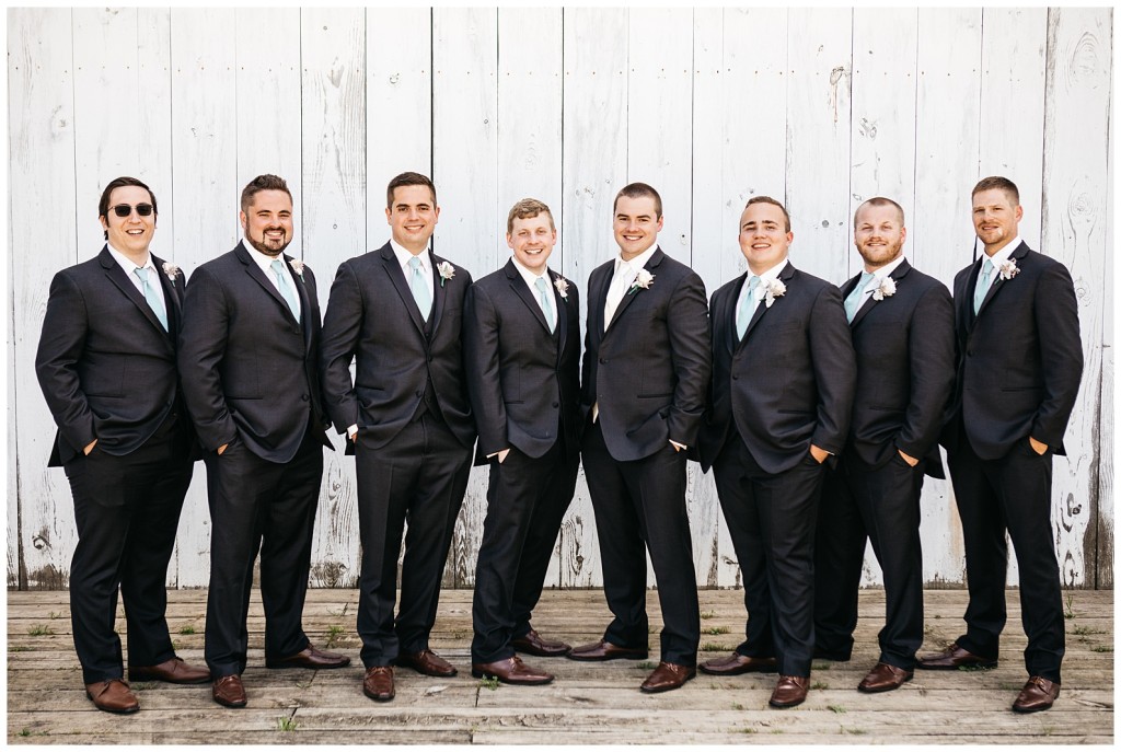 bridal party at renshaw farms