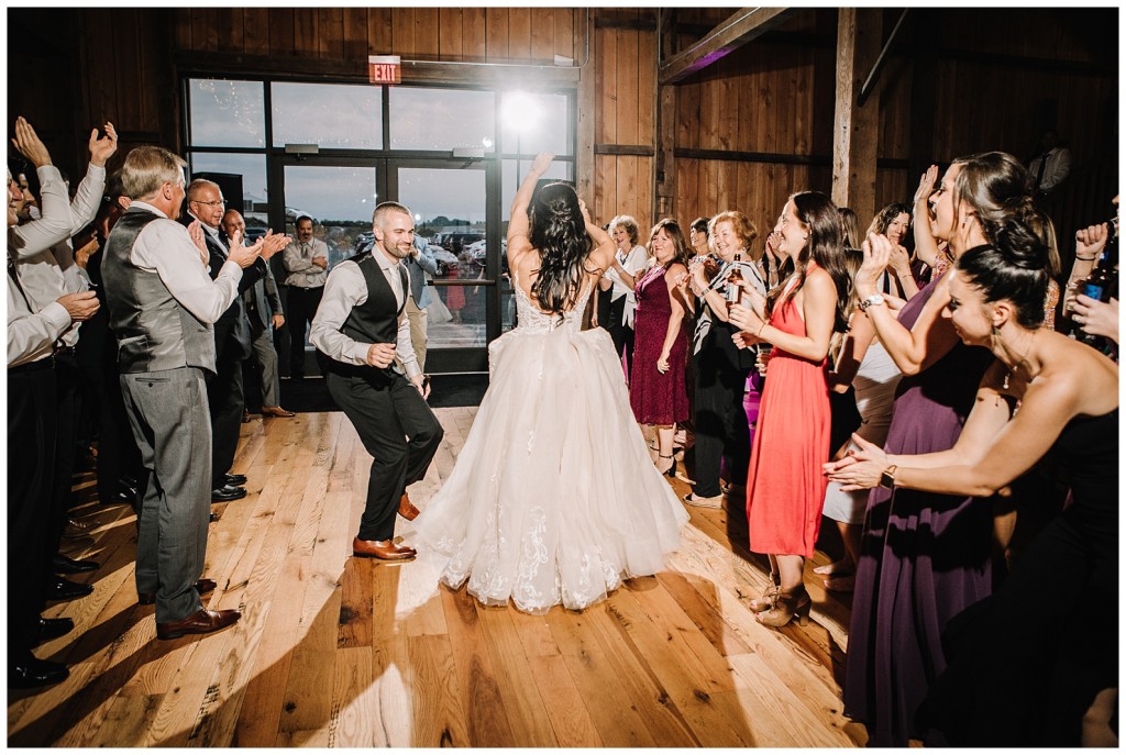 White Barn Wedding Photos_0103