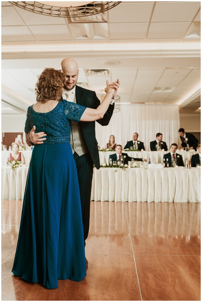 Crowne Plaza south pa wedding reception