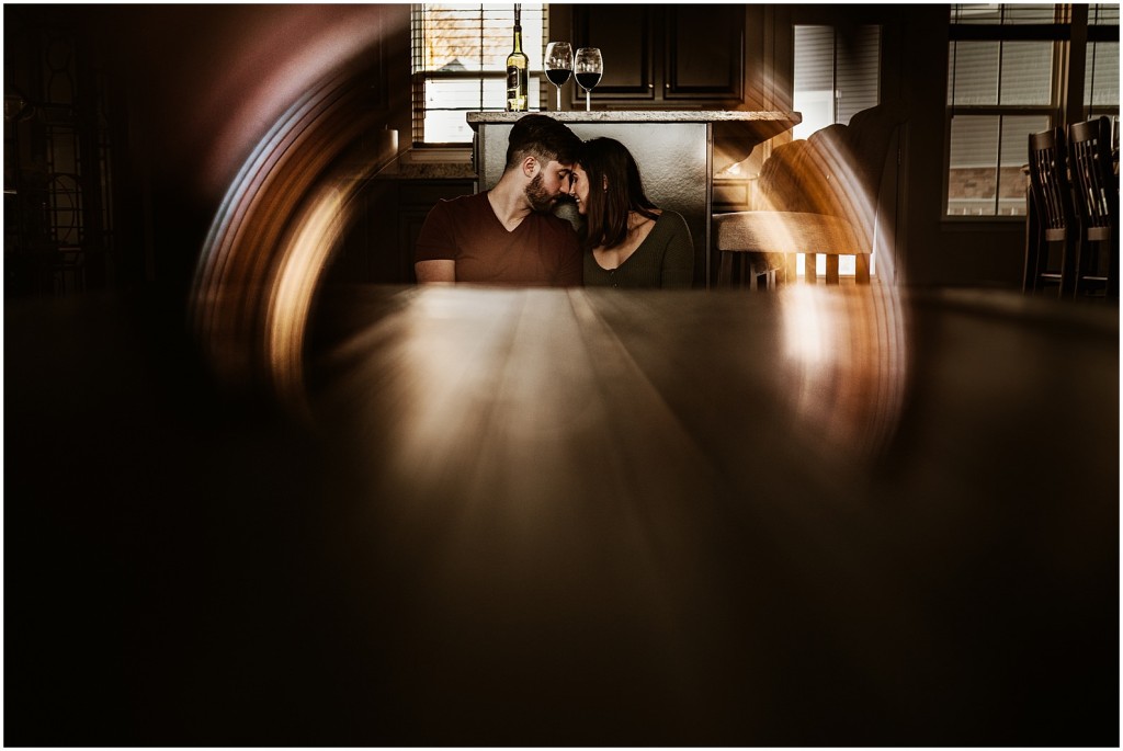 Engagement photos with pizza